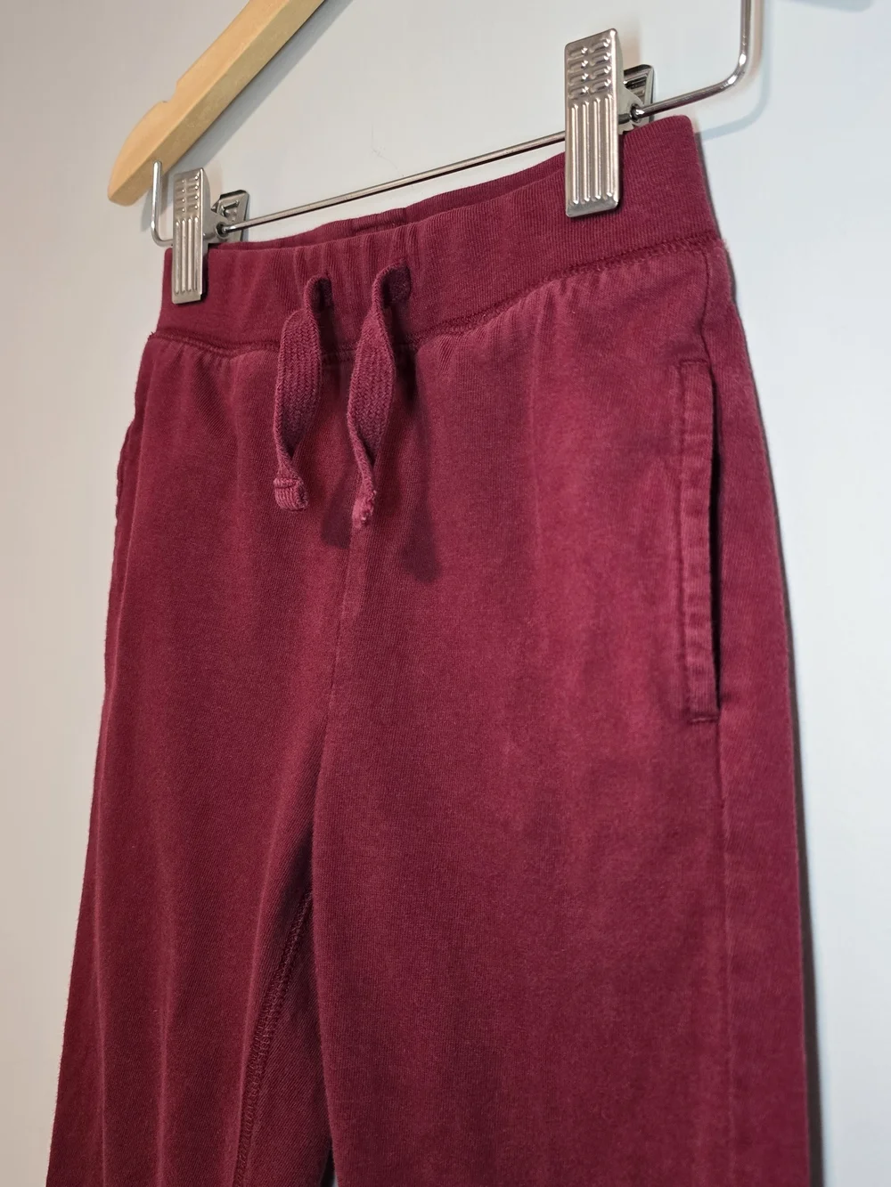 GAP Kids Lounging Outfit Vintage Yellow Shirt With Maroon Drawstring Joggers 4yr